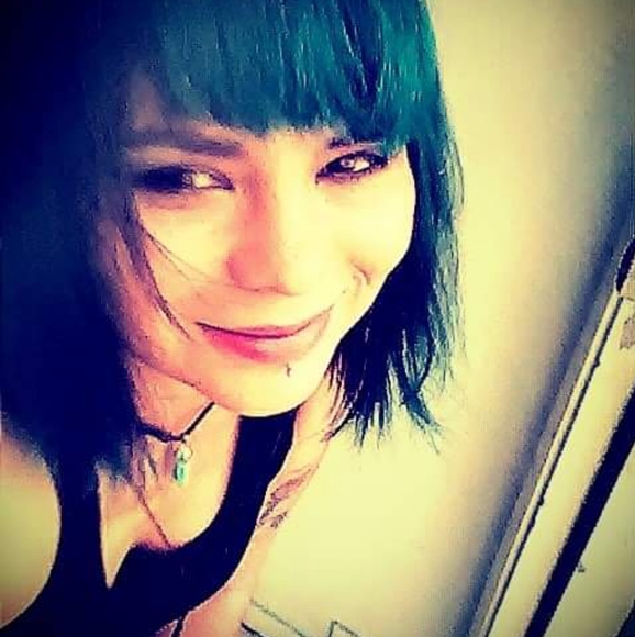 Meet your Posher, Lilith - Picture 1 of 2